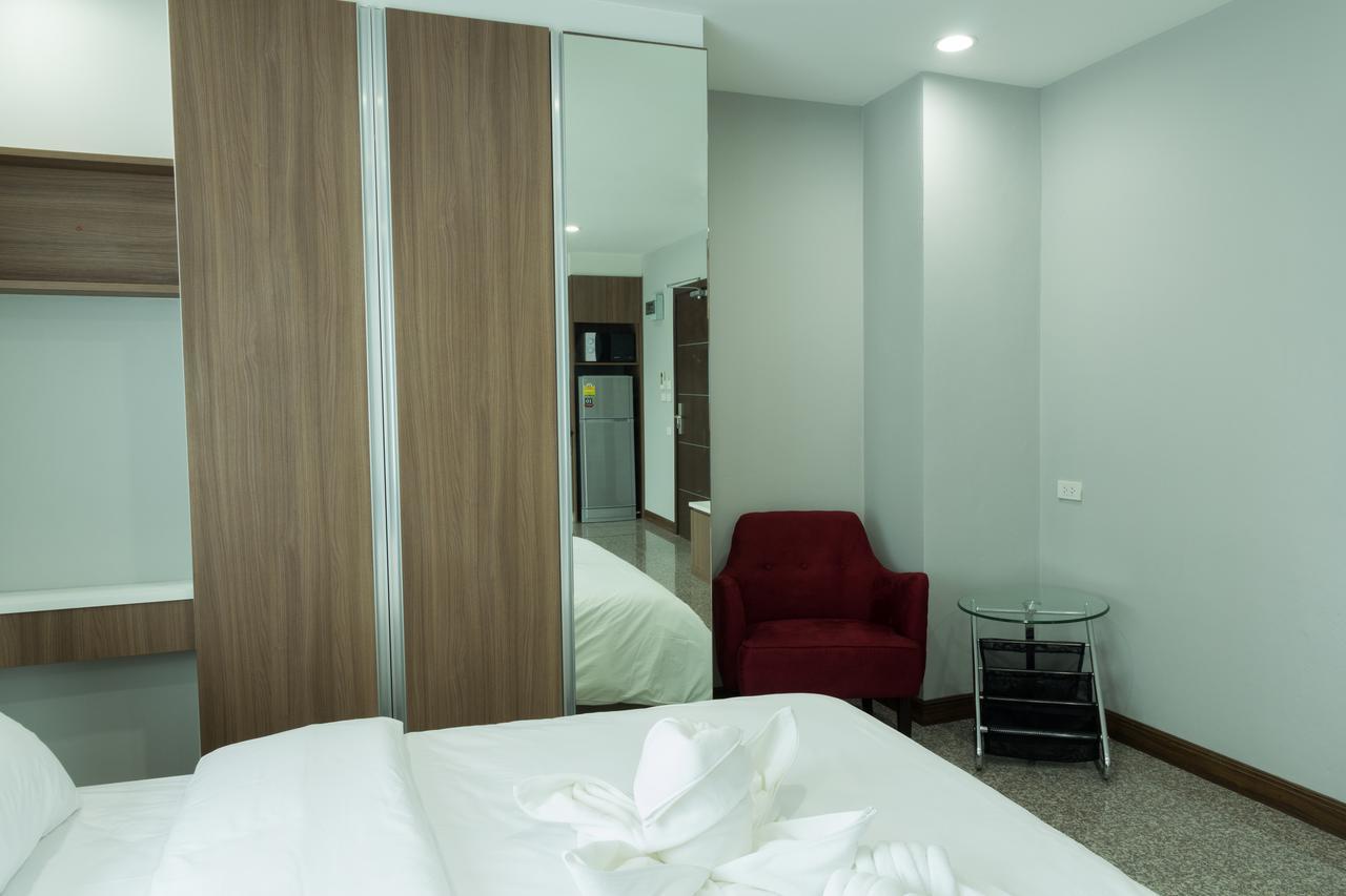 Modernbright Laemchabang Apart otel Bang Lamung Dış mekan fotoğraf