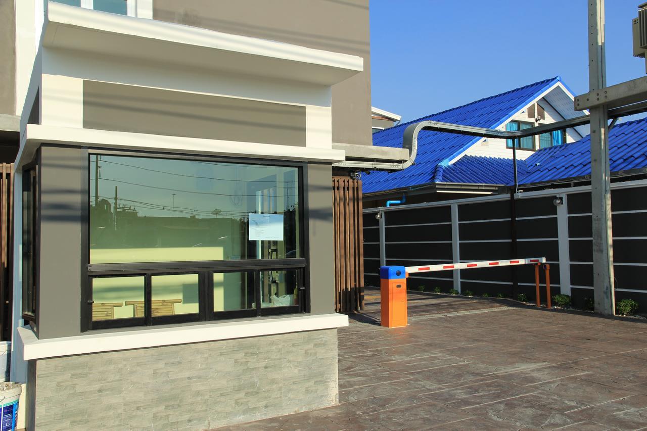 Modernbright Laemchabang Apart otel Bang Lamung Dış mekan fotoğraf