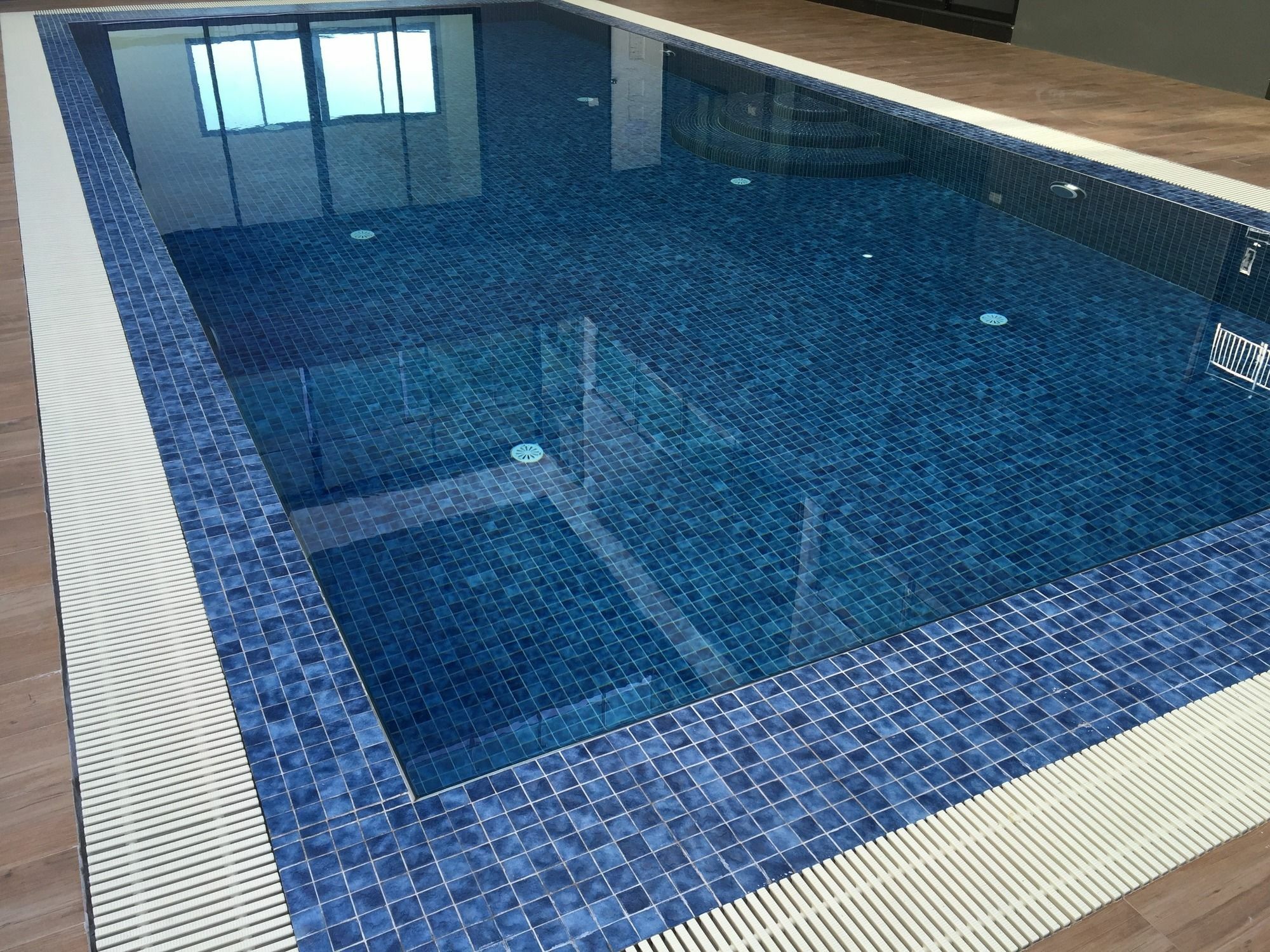 Modernbright Laemchabang Apart otel Bang Lamung Dış mekan fotoğraf