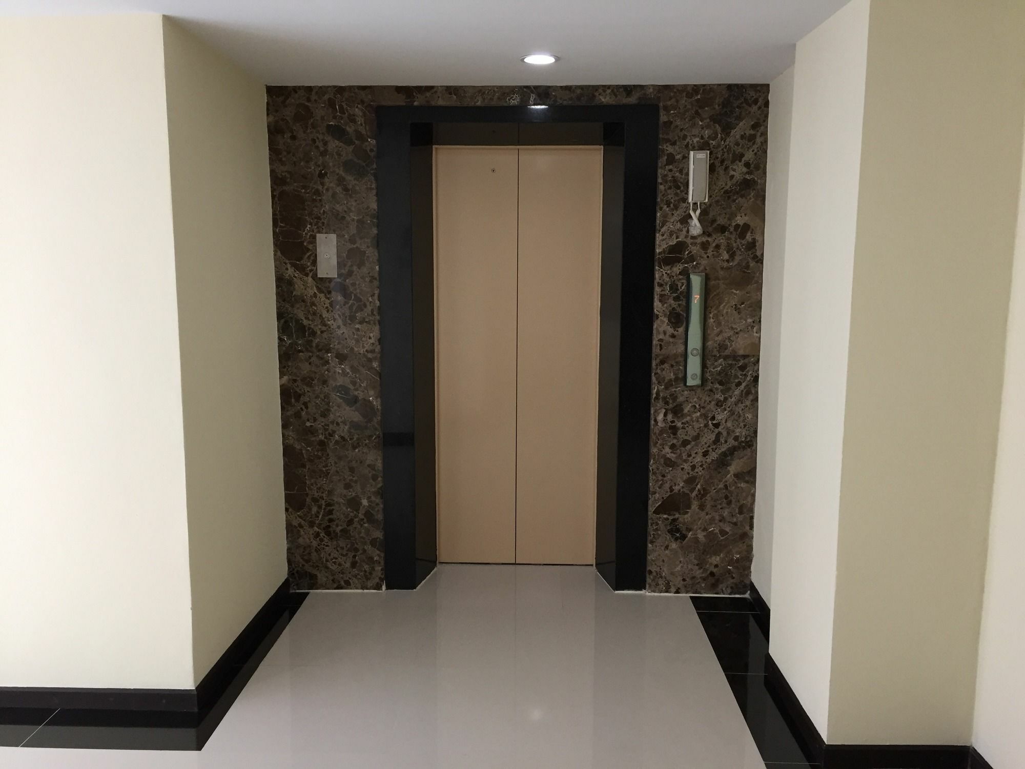 Modernbright Laemchabang Apart otel Bang Lamung Dış mekan fotoğraf