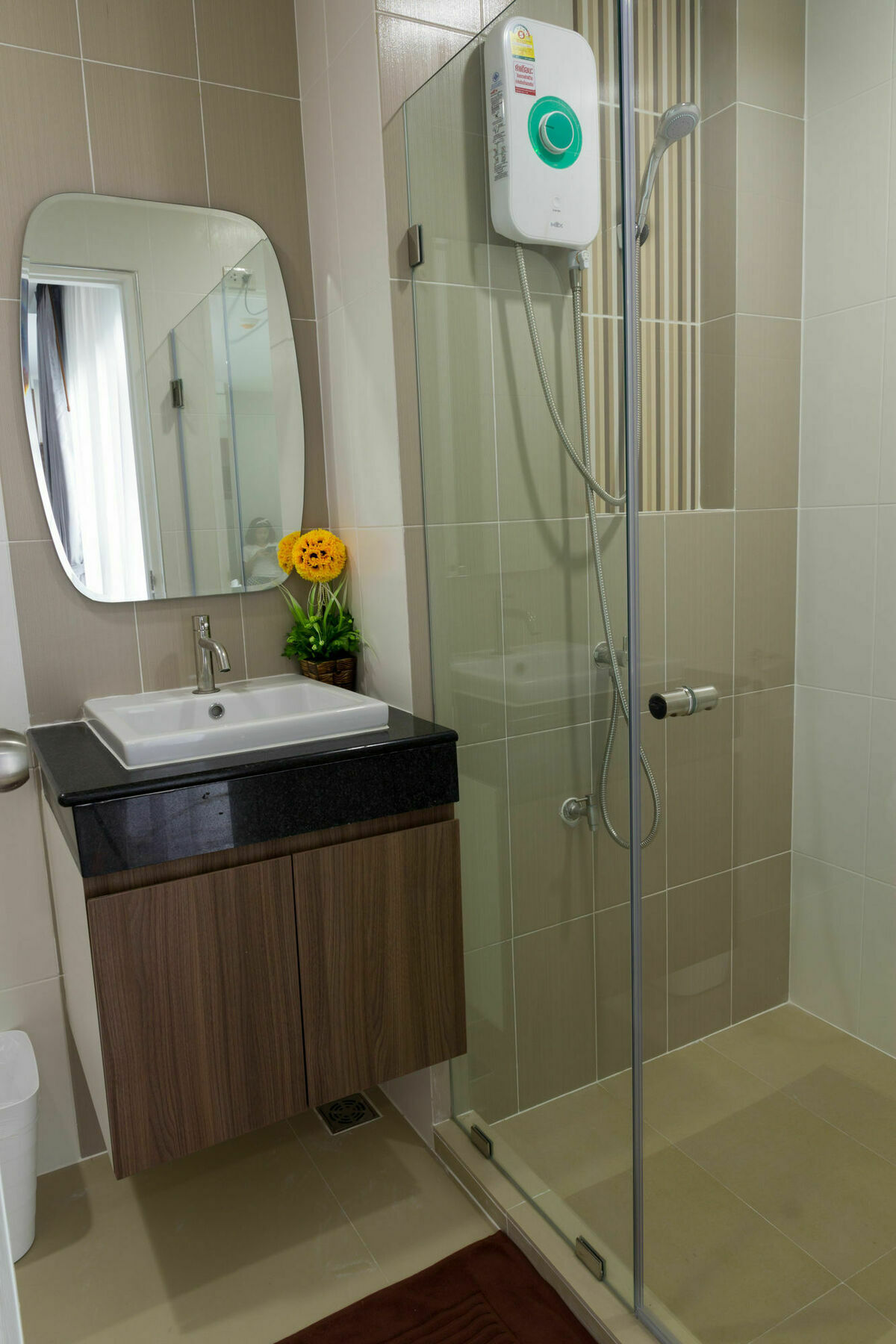 Modernbright Laemchabang Apart otel Bang Lamung Dış mekan fotoğraf